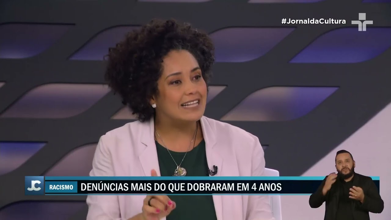 Bianca Santana analisa estudo sobre aumento de denúncias de racismo no Brasil