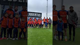 Juventus Players meet & play with junior members 😍?