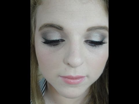 Makeup Tutorial Naked 2 (feat my sister!) Neutral Smokey Eye