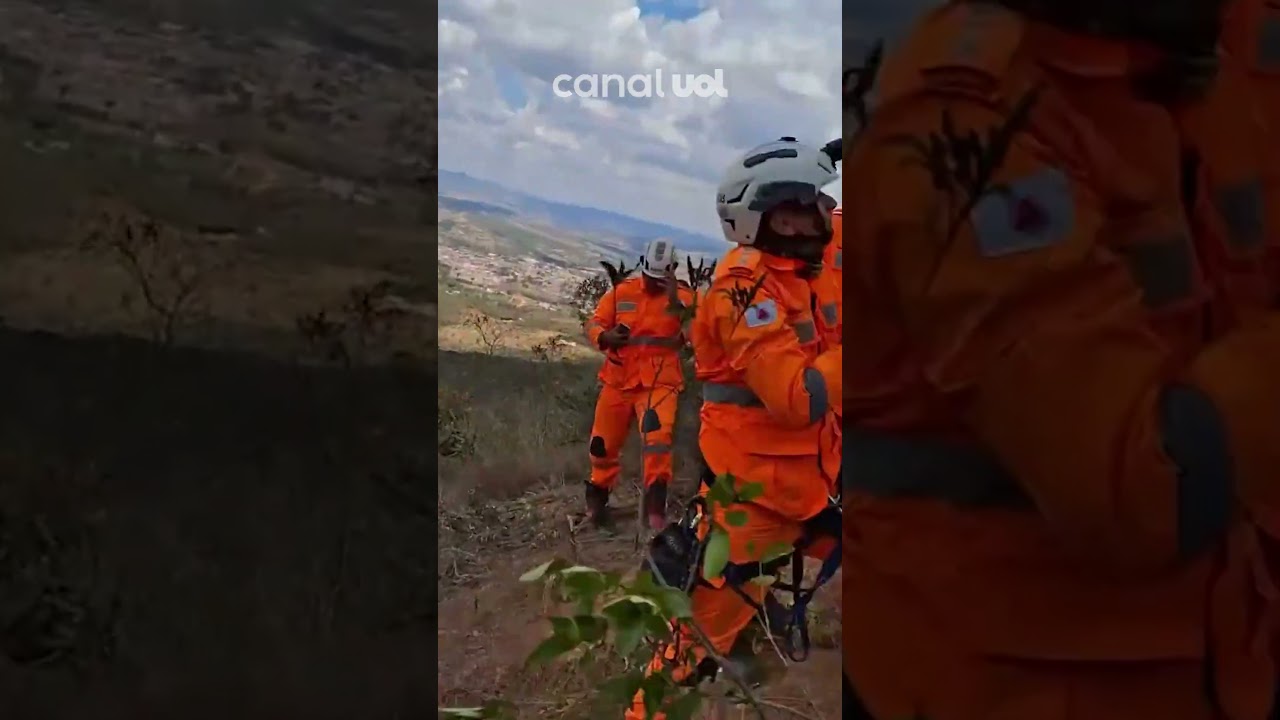 Homem é içado por helicóptero em resgate após queda de parapente veja vídeo