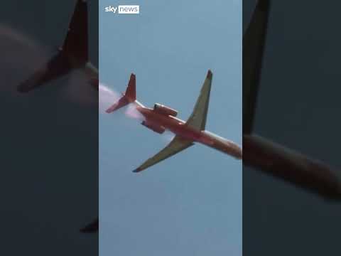 Firefighters battle California wildfire