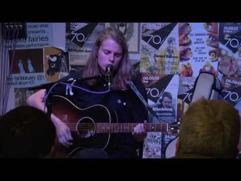 Marika Hackman - I'd Rather Be With Them (live at Rise, Bristol - 5th June 17)