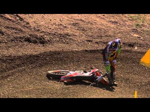 MXGP of Czech Republic 2013 - Butron and Anstie crash in MX2 Race 1 - Motocross 