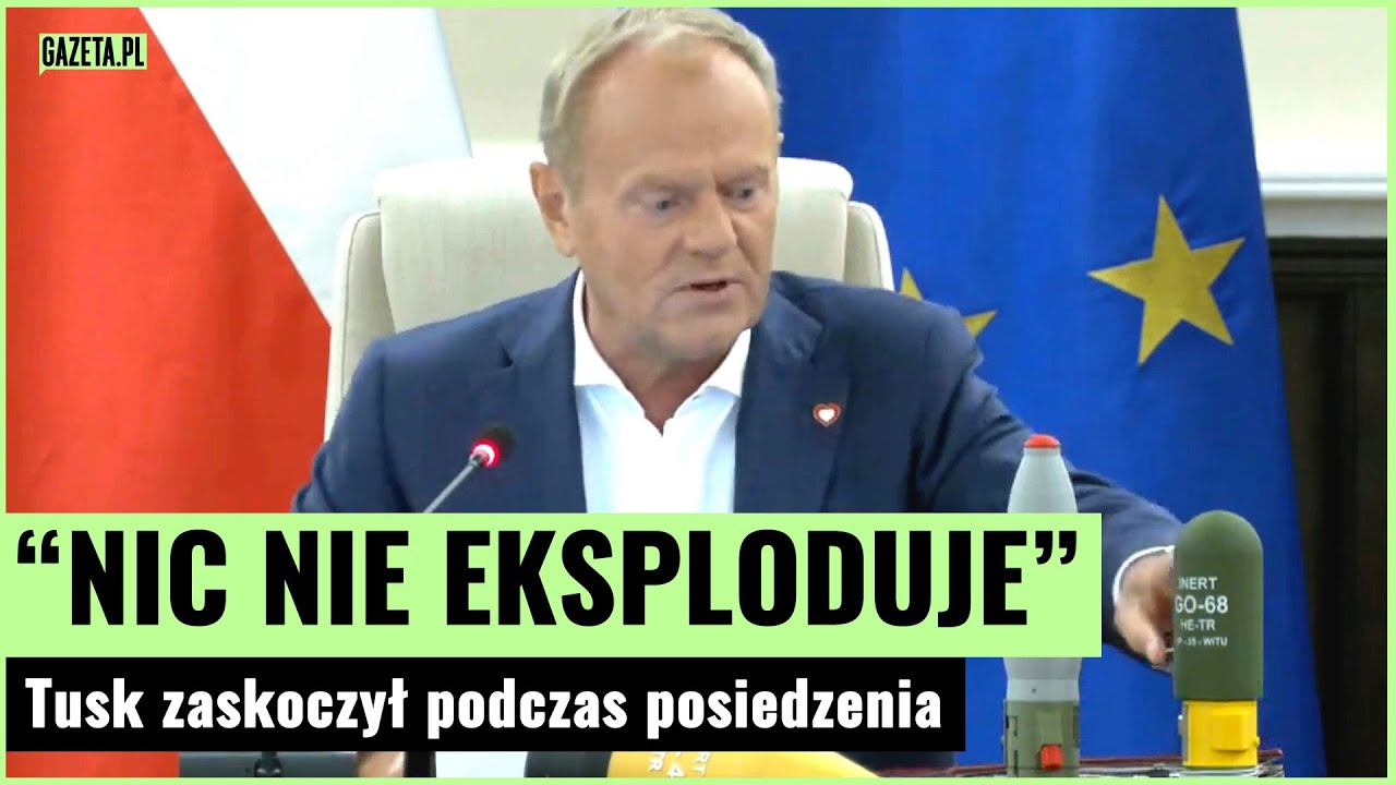 Niecodzienne posiedzenie rządu. Tusk przyniósł atrapy pocisków! | Gazeta.pl