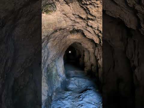 Discover the stunning Halona Beach Cove, O'ahu's hidden gem with crystal-clear waters! 🌊☀️ #hawaii