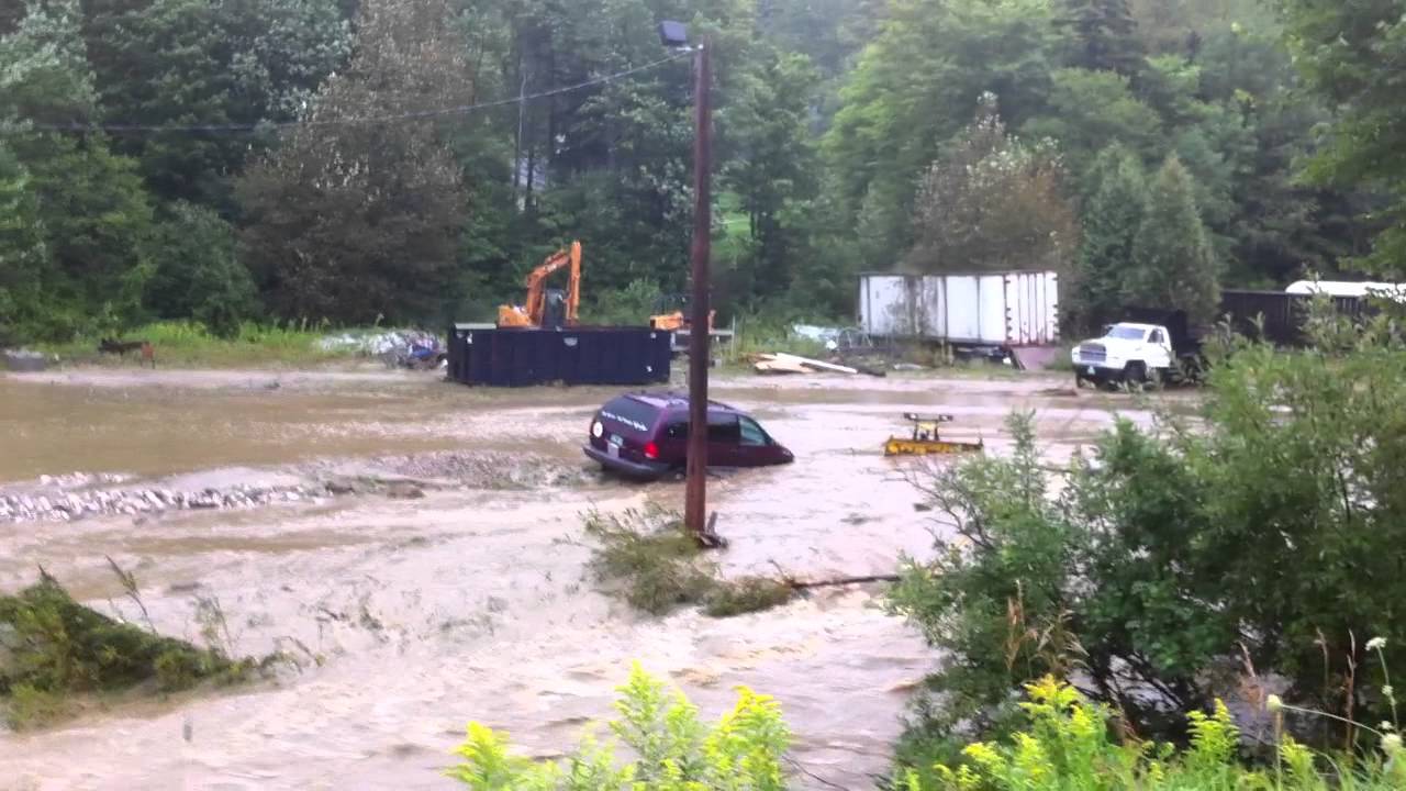 pickle-barrel-parking-lot-after-hurricane-irene-killington-vt-youtube