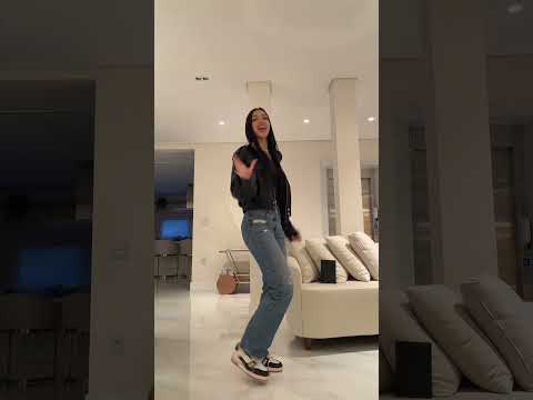 Dancinha da Sabrina Carpenter #luluca #shorts