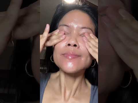 Yadah Green Tea Cleansing Balm — melts away makeup and impurities while nourishing your skin with