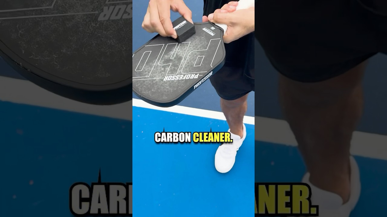 This Keeps Your Pickleball Paddle Clean! 🧼 ✅ #pickleball #pickleballvideos #pickleballviral