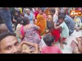 Delhi के Madhu Vihar कथित तौर पर तीसरी मंजिल से नाबालिग लड़की को फेंके जाने का मामला गहराया  - 02:41 min - News - Video