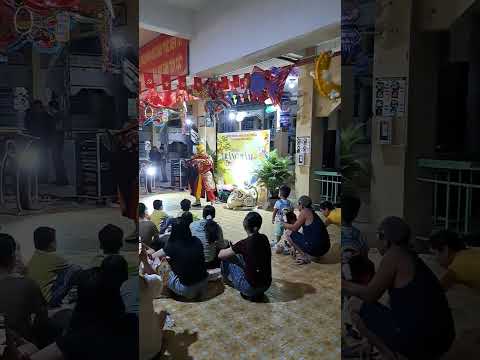 còn cha Còn mẹ Còn mâm. mất cha mất mẹ cái mâm mất luôn. hạnh phúc khi được cha mẹ dẫn đi trung thu.