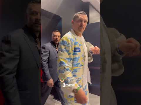 Approaching 𝐔𝐧𝐝𝐢𝐬𝐩𝐮𝐭𝐞𝐝 business. Usyk is in the building 😤