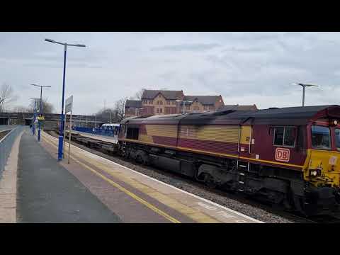 66156 DB Cargo loco passing Banbury Station 11/03/22