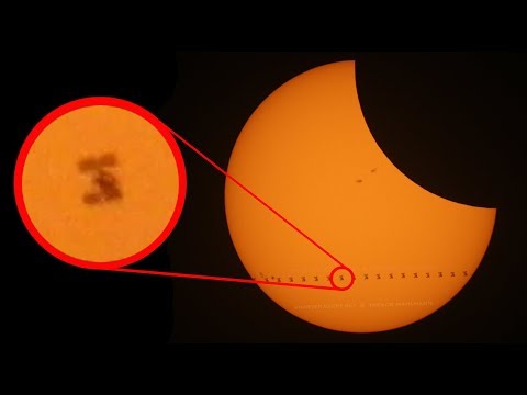 Space Station Transiting 2017 ECLIPSE, My Brain Stopped Working - Smarter Every Day 175