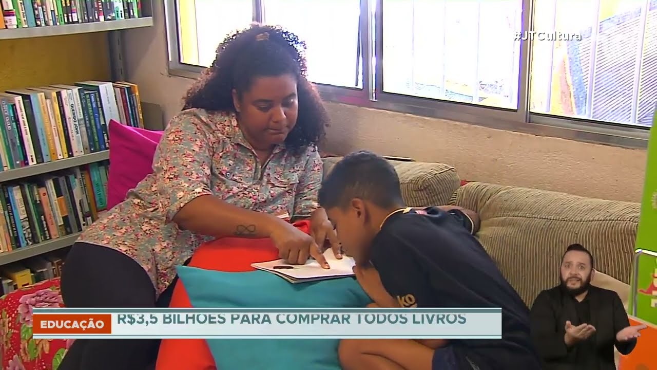 Livros essenciais para o Ensino Fundamental de 2026 ainda não foram adquiridos pelo MEC