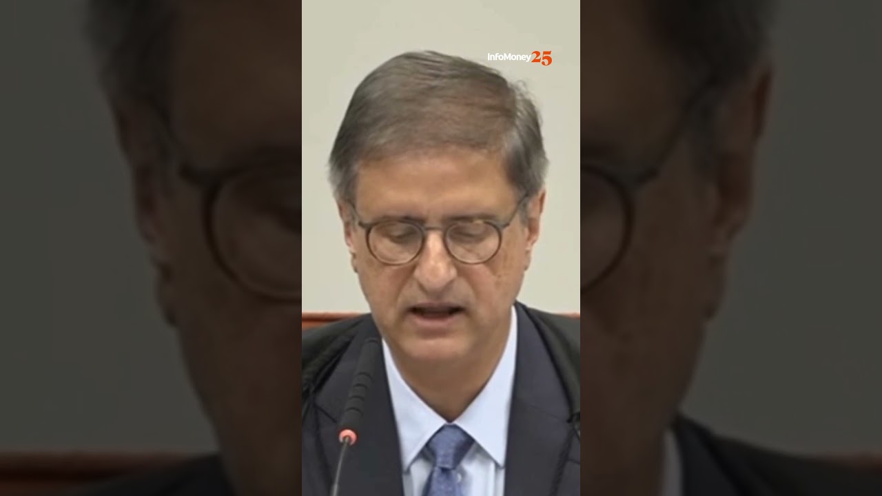 “Nunca serei preso”: Gonet lembra frase de Bolsonaro em julgamento no STF
