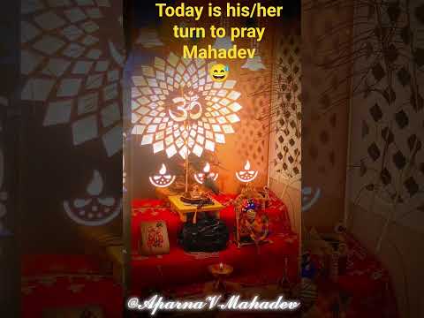 Look who's praying today 😯 | #mahakal #mahadev #om #shiv #trending #viral #youtubeshorts #shortsfeed