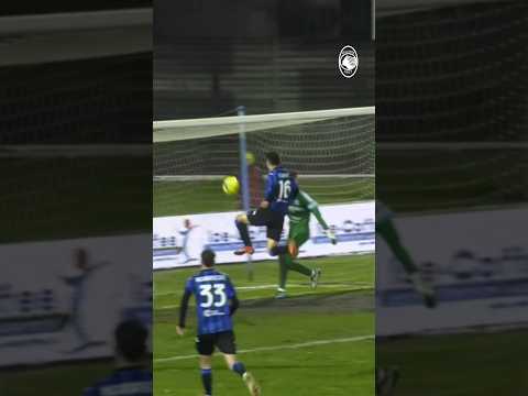 Il primo gol tra i professionisti di VLAHOVIĆ 🔥 #shorts #atalantau23