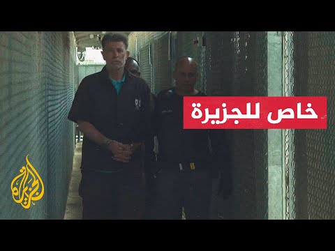 مراسلة الجزيرة تدخل سجن عوفر حيث يحاكم الأسير نائل البرغوثي