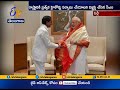 KCR meets Narendra Modi