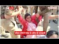 UP Police Paper Leak 2024: लखनऊ के इको गार्डन पर पुलिस और अभ्यर्थियों के बीच झड़प !  - 03:17 min - News - Video