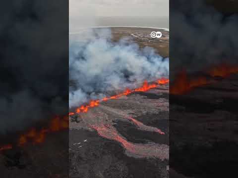 Lava threatens Icelandic fishing village | DW News