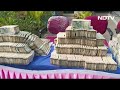 Karnataka News | ₹5 Crore Cash Seized From Karnataka Jeweller, Cops Suspect Hawala  - 00:28 min - News - Video