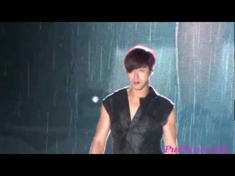 121125 SMTown in BKK Yunho - Dance Battle
