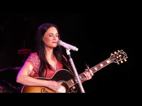 Kacey Musgraves - Butterflies (Austin 2017)
