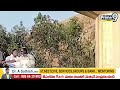 జగన్ పై చెప్పు విసిరిన గుర్తు తెలియని వ్యక్తి | Unknown Person Thrown Footwear On Jagan |Prime9 News  - 00:18 min - News - Video
