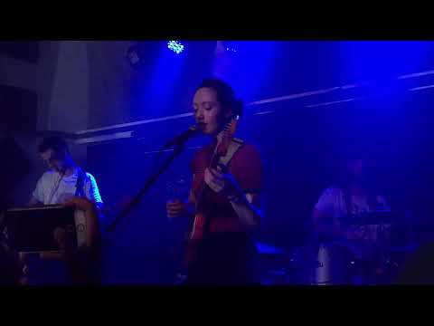 Lucky Girl (Fazerdaze Live In Singapore 2017)