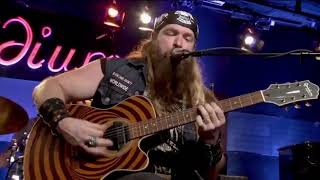 CLASSIC CLIP: Zakk Wylde & Les Paul Trio – Mississippi Queen | Front and Center Live 11/2/13