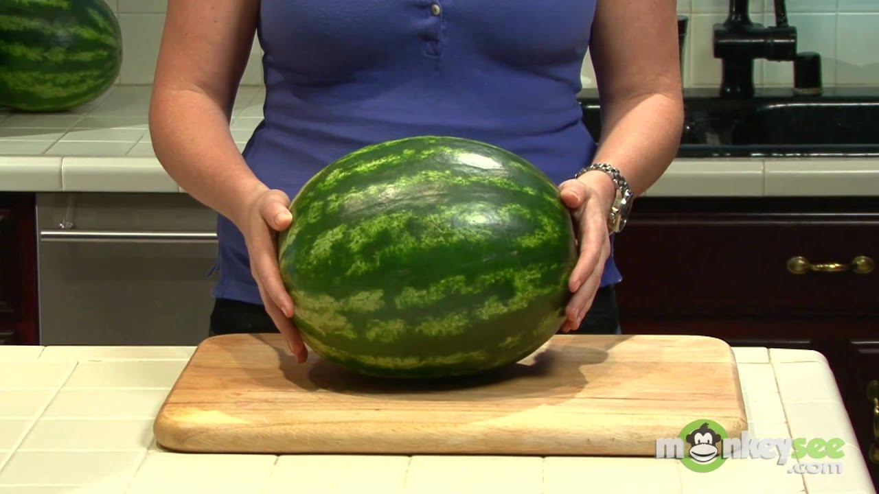 picking-out-a-good-watermelon-in-the-grocery-store-youtube