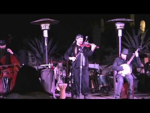 Becky - TRAVELER / Kashmir