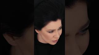 Ёлка разревелась, когда записывала песню