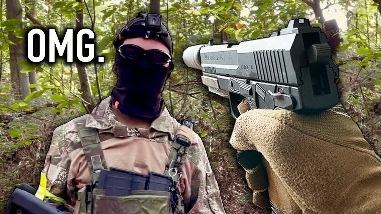 Noob plays Airsoft for first time (OUCH)