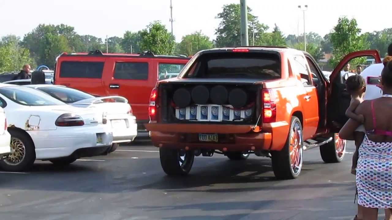 Avalanche on 30s Swangin doors - YouTube