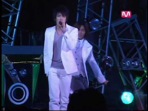 TVXQ - A Whole New World live