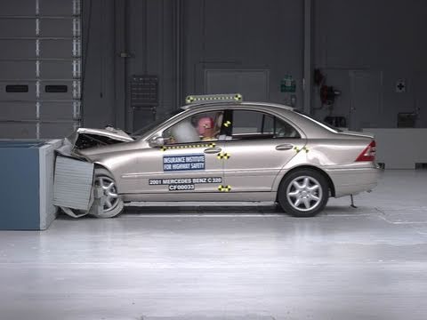 Test Crash Video Mercedes Benz C-Class W203 2000 - 2004