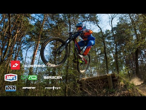 Bene [RAW] - Downhill Kálnica