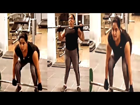 Actress Pragathi lifts heavy weights, video goes viral