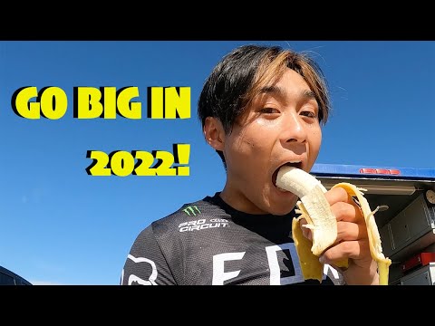 Happy Holidays on Two Wheels! - LOTW Vlog