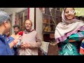 Arvind Kejriwal ने Delhi में लगाई चौपाल, घर-घर जाकर मांगे Vote  - 12:29 min - News - Video