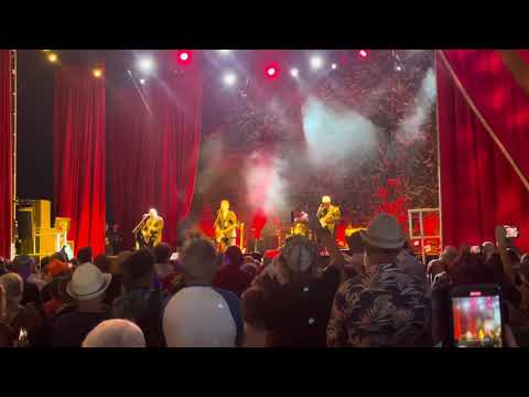 The Searchers finale medley Glastonbury 2025