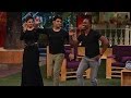 Dwayne Bravo dancing with Kapil Sharma on 'Ankhiyon se goli maare'