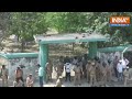 Mukhtar Ansari Last Rites Update : मुख़्तार के जनाज़े में बेकाबू भीड़ ने ये क्या कर दिया सब हुए हैरान  - 12:16 min - News - Video