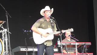 Tracy Byrd - Drinkin&#39; Bone - live on Stage at Florida Strawberry Festival