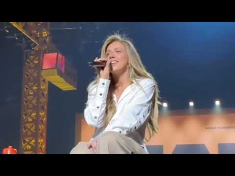 Tate Mcrae - Means I Care (Live Miss Possesive Tour)