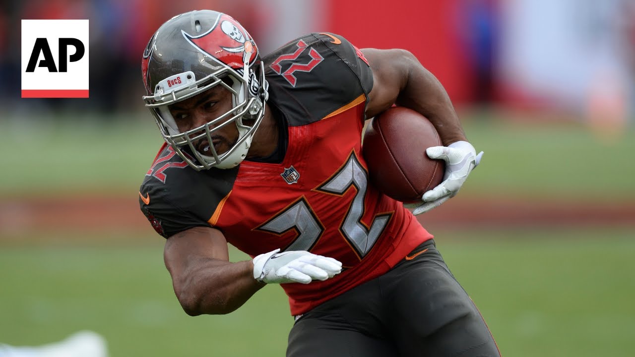 Former NFL player Doug Martin dies after struggle with police