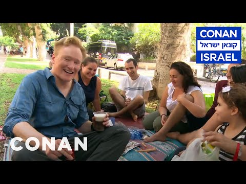 Познатиот американски комичар Конан Обрајан оди во Израел